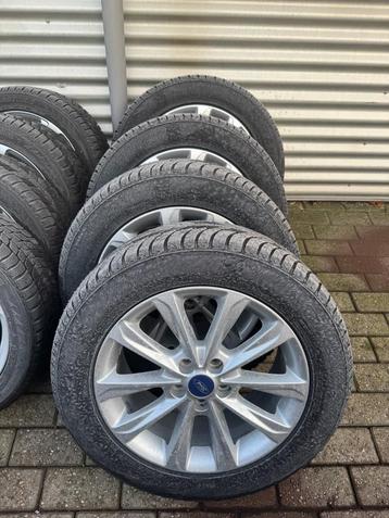 wielen set Ford Kuga orig  17 inch 4-seizoenen nwe banden beschikbaar voor biedingen
