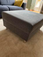 Hocker/poef blauwgrijs met chromen poten, Huis en Inrichting, Banken | Voetenbanken en Poefen, Verzenden, 75 tot 100 cm, Zo goed als nieuw