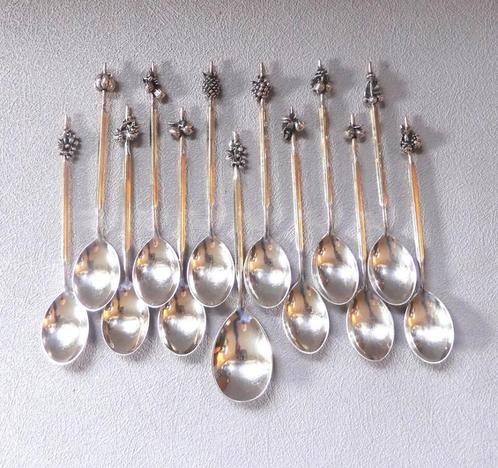 Nederlands zilveren theelepels + suikerschep met fruit gekro, Antiek en Kunst, Antiek | Goud en Zilver, Zilver, Ophalen of Verzenden