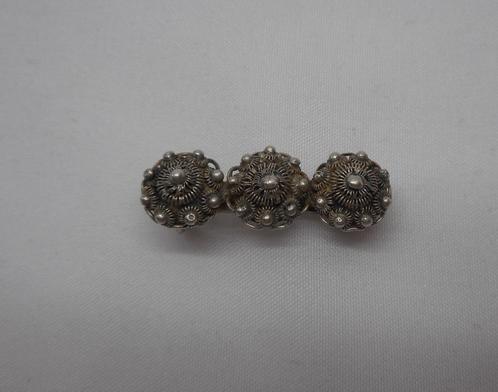 Zilveren antiek Zeeuwse knoppen broche nr.730, Sieraden, Tassen en Uiterlijk, Broches, Zo goed als nieuw, Zilver, Zilver, Minder dan 4 cm