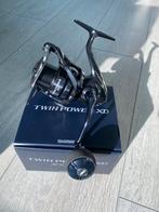 Shimano 25 twinpower XD 4000XG, Watersport en Boten, Ophalen of Verzenden, Zo goed als nieuw, Molen