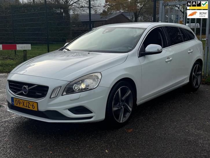 Volvo V60 1.6 T3 R-Design 18inch LM NAP Nette auto!, Auto's, Volvo, Bedrijf, Te koop, V60, ABS, Airbags, Airconditioning, Bochtverlichting
