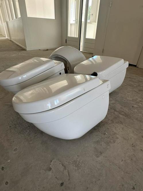 Villeroy & Boch sanitairset - 3 toiletten + wasbak + kraan, Doe-het-zelf en Verbouw, Sanitair, Gebruikt, Toilet, Ophalen