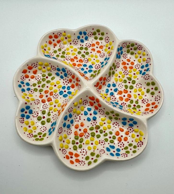 serveerschaal in de vorm van een klaverblad met vier vakken, Huis en Inrichting, Keuken | Servies, Zo goed als nieuw, Schaal of Schalen