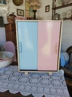 Brocante oud klein kastje kast hangkastje schap roze blauw., Ophalen of Verzenden