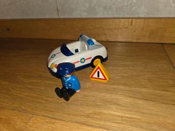 Playmobil Politieauto met Agent 1-2 -3  beschikbaar voor biedingen