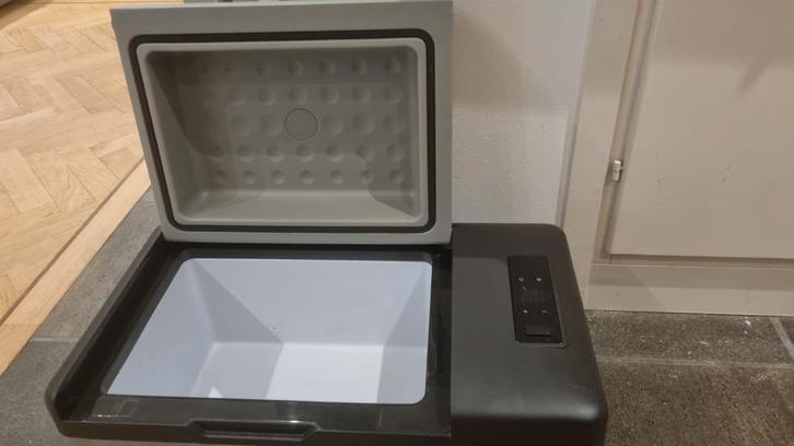 Te huur compressor koelbox 20l, Caravans en Kamperen, Koelboxen, Zo goed als nieuw, Compressor, Ophalen