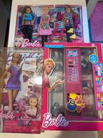 Barbie pop met kleding kast en kledingset, Kinderen en Baby's, Speelgoed | Poppen, Ophalen of Verzenden, Nieuw, Barbie