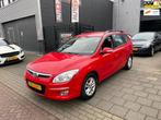 Hyundai I30 CW 1.6i Style 2e Eigenaar! Trekhaak Airco NAP AP, Gebruikt, 1591 cc, 4 cilinders, Leder en Stof