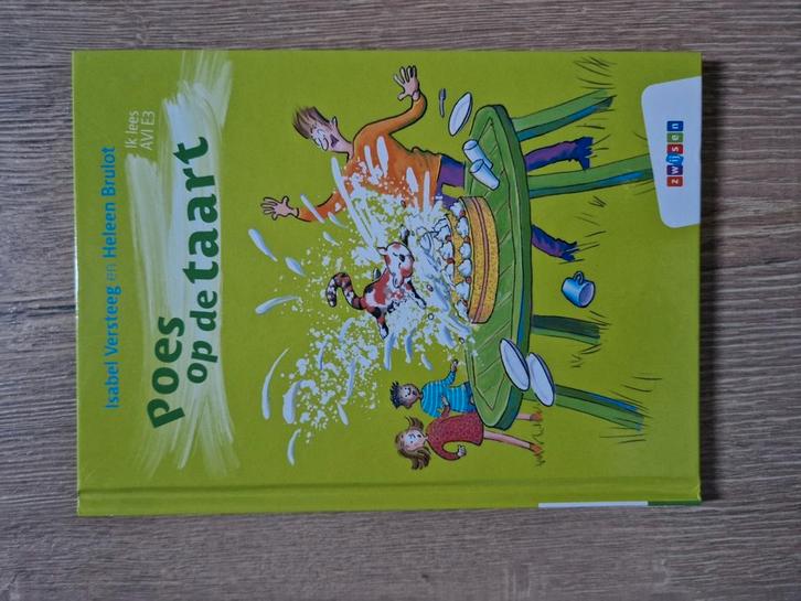 Isabel Versteeg - Poes op de taart, Boeken, Kinderboeken | Jeugd | onder 10 jaar, Zo goed als nieuw, Fictie algemeen, Ophalen of Verzenden