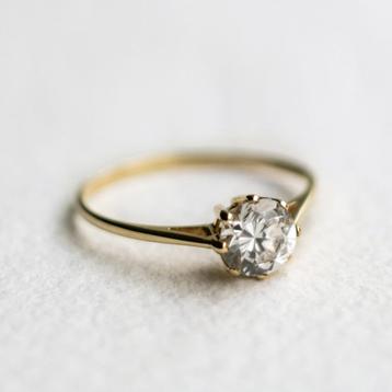 Vintage 9K gouden solitaire ring met CZ - 18,75 beschikbaar voor biedingen