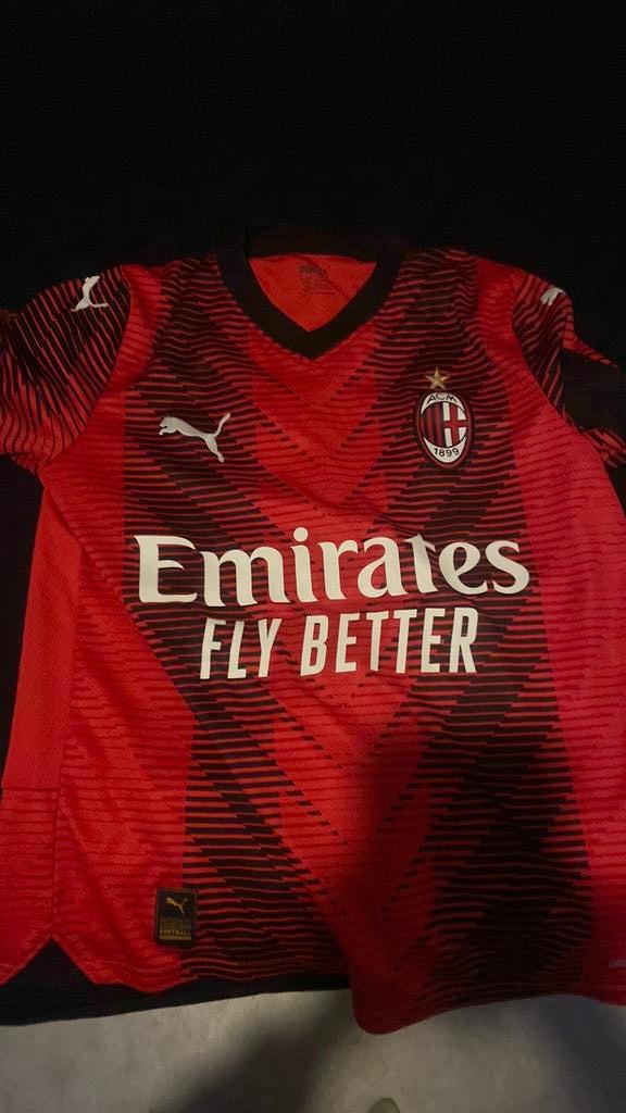 Ac milan shirtje maat 13Y, Ophalen of Verzenden, Zo goed als nieuw, Shirt
