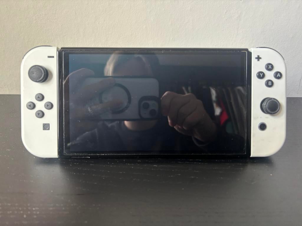 Nintendo switch oled wit, Spelcomputers en Games, Spelcomputers | Nintendo Switch, Zo goed als nieuw, Switch OLED, Met 1 controller