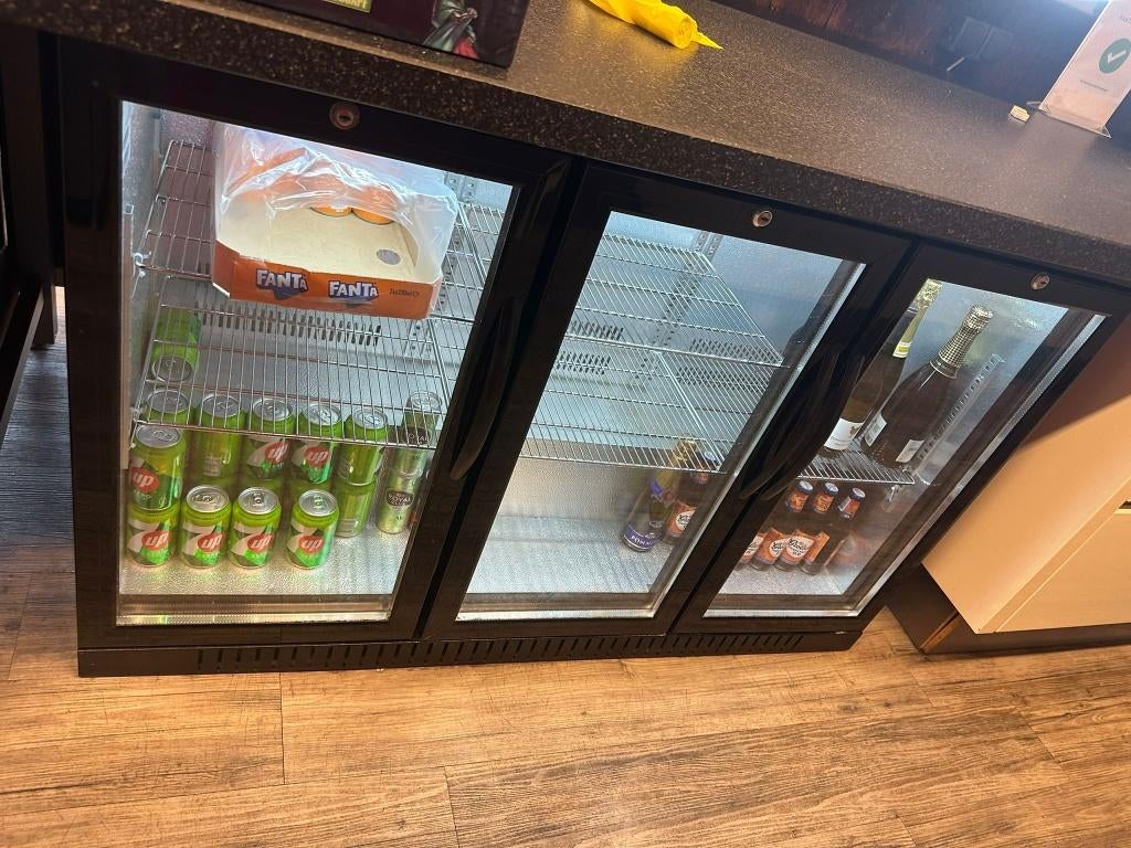 Horeca bar koelkast / flessenkoelkast, Huis en Inrichting, Barren, Ophalen, Zo goed als nieuw