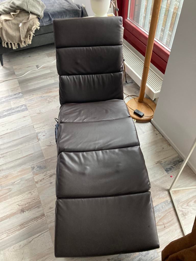 Relaxfauteuil met massagefunctie - Gebruikt, Huis en Inrichting, Ophalen, Minder dan 50 cm, Gebruikt, Leer