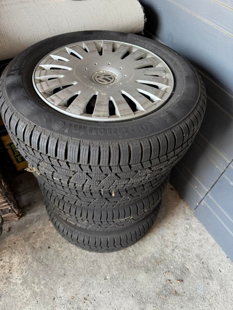 Winterbanden Continental VW 215/60 R16, Ophalen, Zo goed als nieuw
