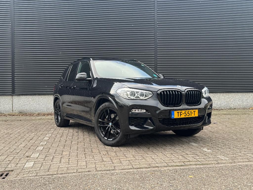 BMW X3 Xdrive20i 184pk Aut 2018 M pakket, 1998 cc, 4 cilinders, Zwart, Bruin