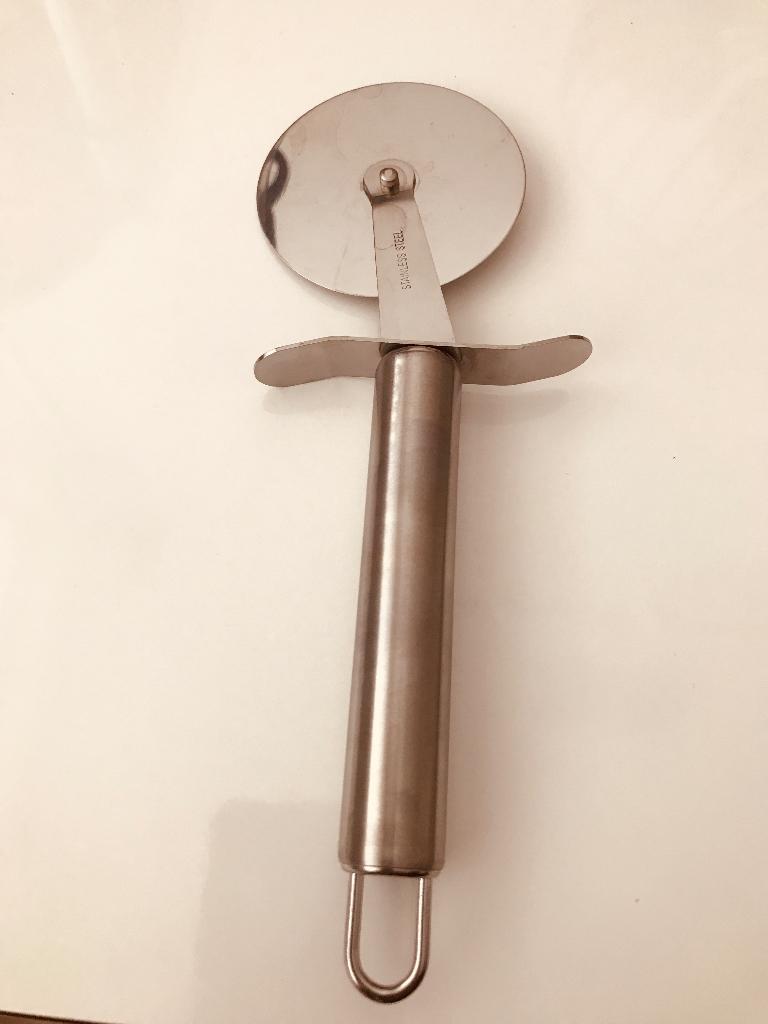 Pizza snijder, Overige typen, Ophalen of Verzenden, Metaal, Nieuw