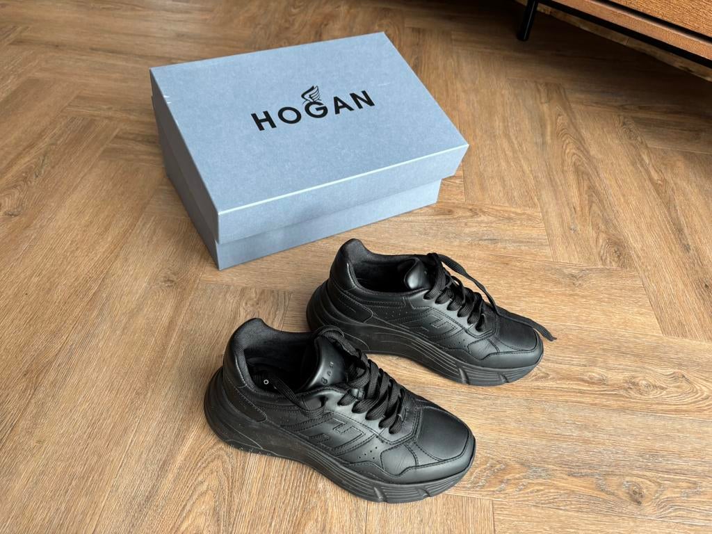 Hogan dames  sneakers, Ophalen of Verzenden, Zo goed als nieuw, Sneakers of Gympen