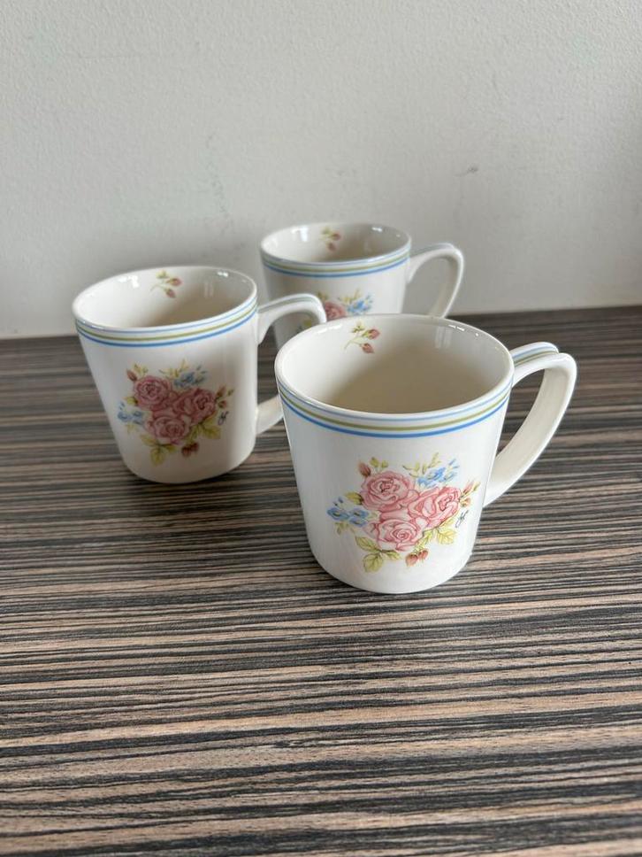 Set van 3 Jet by ter Steege mokken met bloemmotief, Huis en Inrichting, Keuken | Servies, Zo goed als nieuw, Kop(pen) en/of Schotel(s)