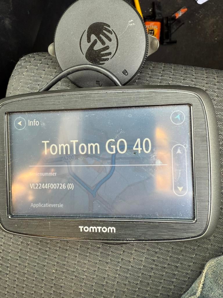 TomTom Go 40 navigatie incl lader, Ophalen of Verzenden, Zo goed als nieuw