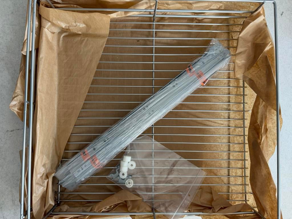 2 Kesseböhmer uittrekmanden met geleiders voor 60 cm kastjes, Ophalen, Overige kleuren, 50 tot 100 cm, Zo goed als nieuw