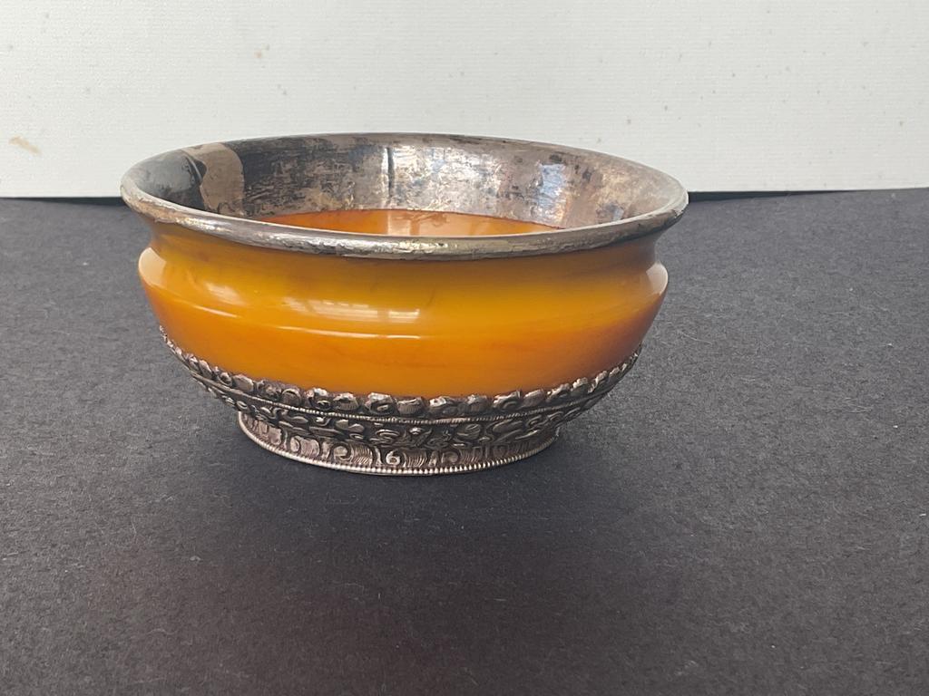 Tibet tibetaanse kom , kunsstof met zilveren vatting, Verzenden