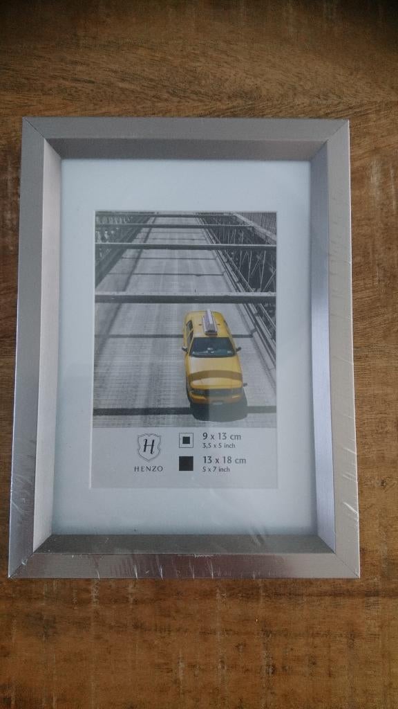 Henzo nieuwe fotolijst Nieuw 13x18cm zilver nieuwe lijst, Audio, Tv en Foto, Fotografie | Fotolijsten, Ophalen of Verzenden, Nieuw
