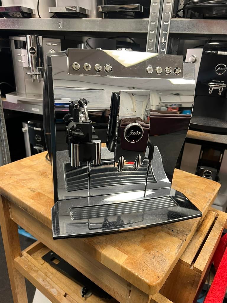 Jura Z5 Chrome, Witgoed en Apparatuur, Koffiezetapparaten, Afneembaar waterreservoir, Info@jura.com, 10 kopjes of meer, Koffiemachine