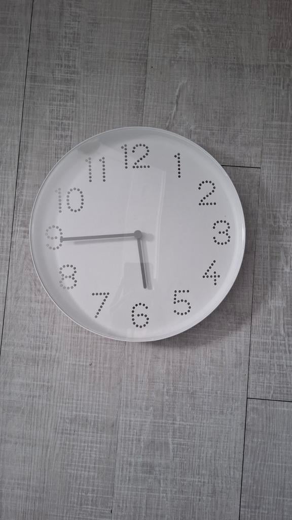 Ikea TROMMA klok, Huis en Inrichting, Ophalen of Verzenden, Zo goed als nieuw, Analoog, Wandklok