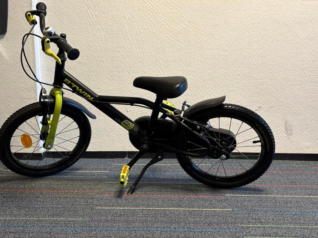 BTWIN jongensfiets 16 inc, Fietsen en Brommers, Fietsen | Kinderfietsjes, Ophalen, Zo goed als nieuw, 16 tot 20 inch
