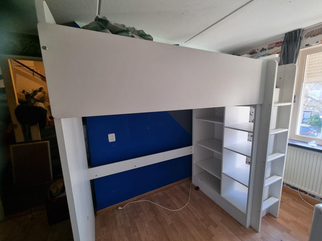 hoogslaper IKEA Smastad / loft bed in het wit met buro, Ophalen, Zo goed als nieuw, Hoogslaper