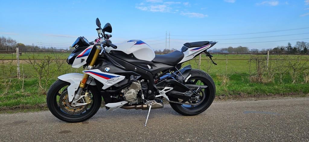 BMW S1000R ESA 2018 AKRAPOVIC CRUISE  RIJMODUS, SUZUKI, 4 cilinders, Motorrijbewijs A, Onbekend