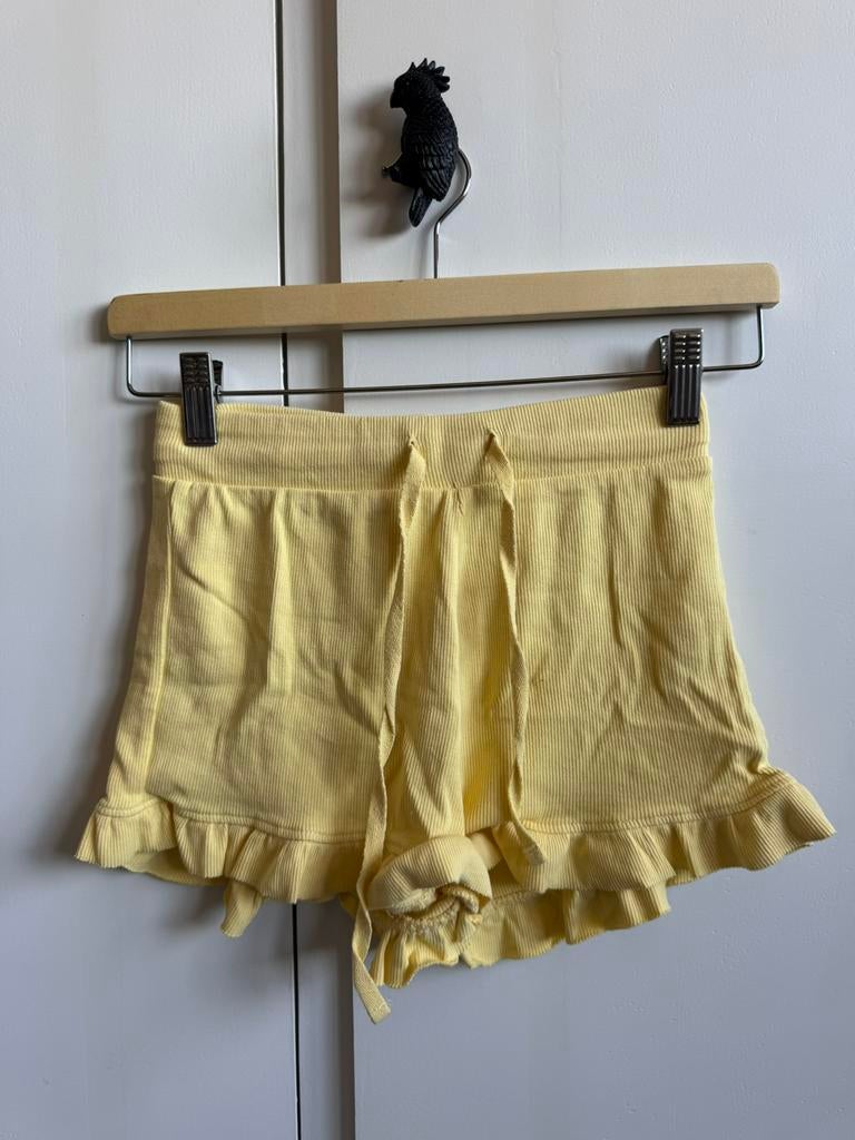Zara short met ruffle maat s, Ophalen of Verzenden, Zo goed als nieuw, Zwart, Kort