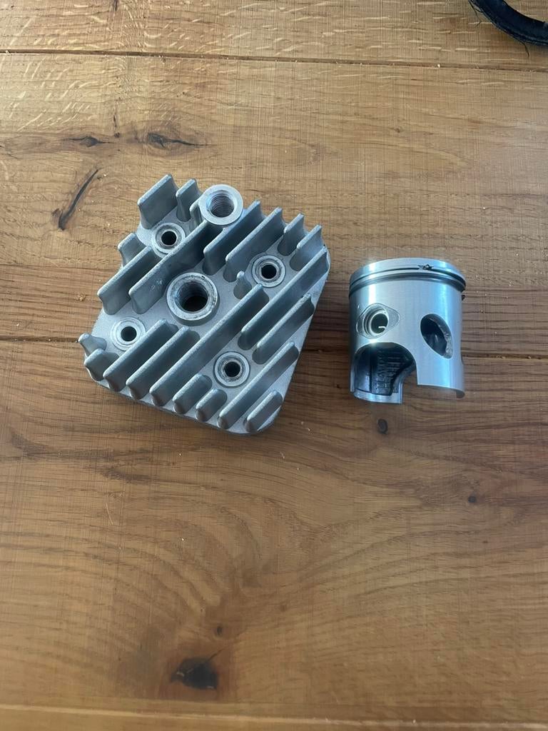 Gloednieuw 70cc dr zuiger en kop, Ophalen, Zo goed als nieuw, Cilinder