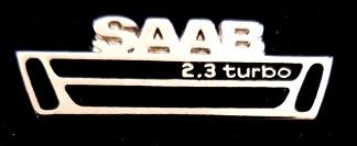 Saab 2.3 turbo pin zilverkleur, Verzamelen, Verzenden, Nieuw, Transport, Speldje of Pin