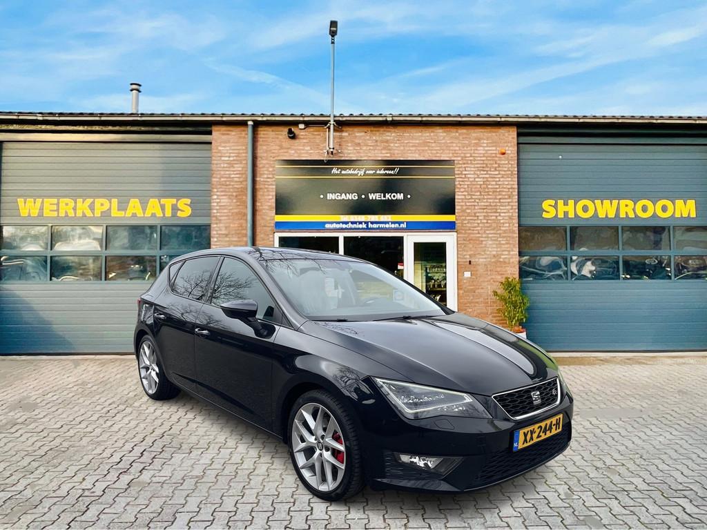 Seat Leon 1.8 TSI FR Aut 180.*Navi*LED*Afn. Trekhaak*, Auto's, Seat, Gebruikt, Zwart, 4 cilinders, Leon