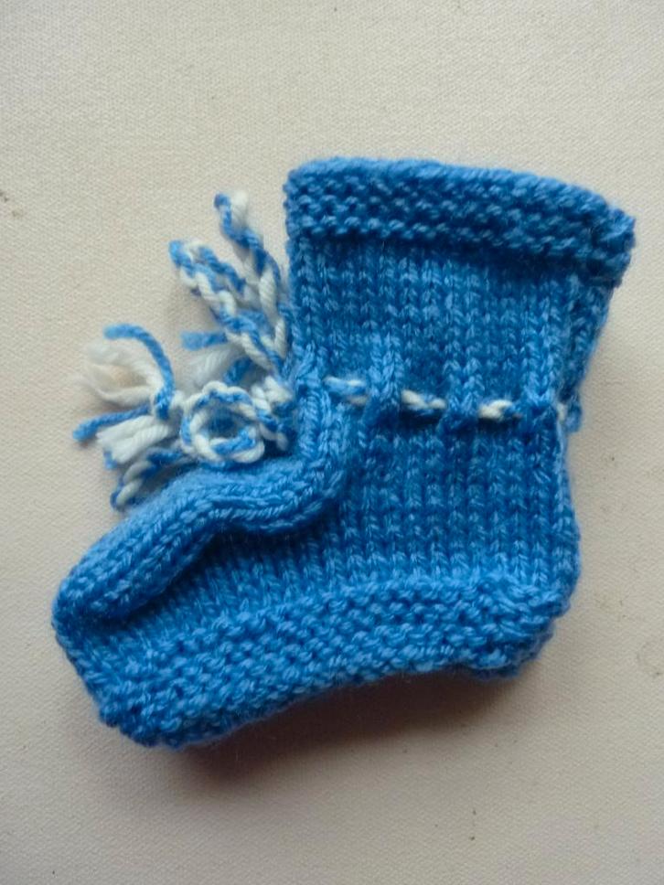 gebreide babyslofjes, Hobby en Vrije tijd, Breien en Haken, Nieuw, Breien, Overige typen, Ophalen of Verzenden