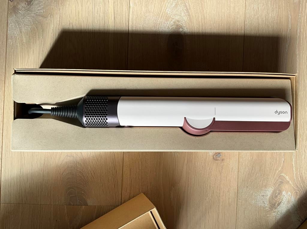 Dyson Airstrait stijltang (Ceramic Pink/Rose Gold), Sieraden, Tassen en Uiterlijk, Uiterlijk | Haarverzorging, Ophalen of Verzenden