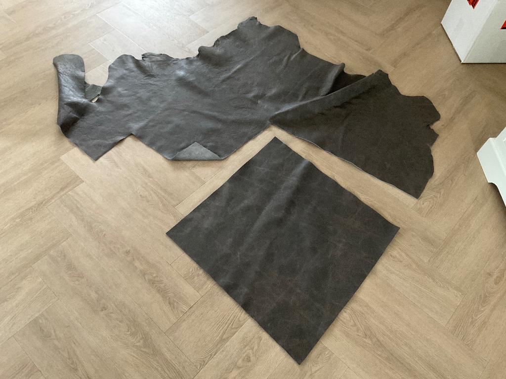 Bruine lederen lap, Hobby en Vrije tijd, Stoffen en Lappen, Bruin, 120 cm of meer, Leer of Kunstleer, Nieuw