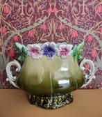 Franse barbotine bloempot met bloemen Toen was geluk, Antiek en Kunst, Ophalen of Verzenden