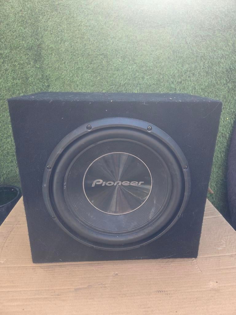 Pioneer subwoofer met JBL versterker, Ophalen