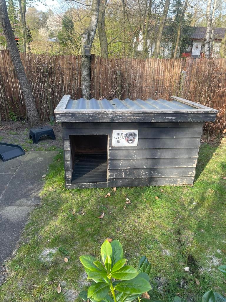 Groot geisoleerd hondenhok, 65 tot 100 cm, Hondenhok, Ophalen of Verzenden, Zo goed als nieuw