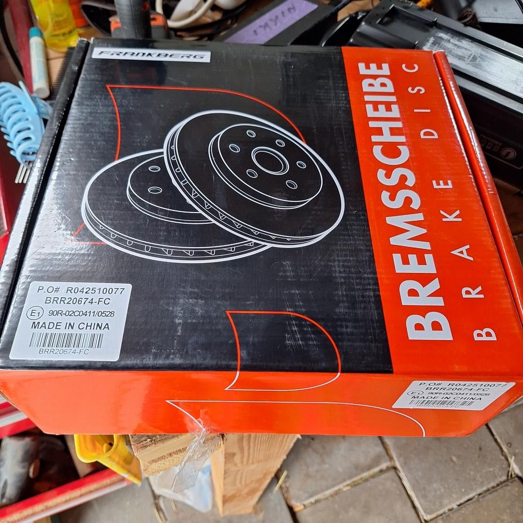 Nieuwe remschijven volvo v70 voorzijde, Ophalen, Nieuw, Volvo