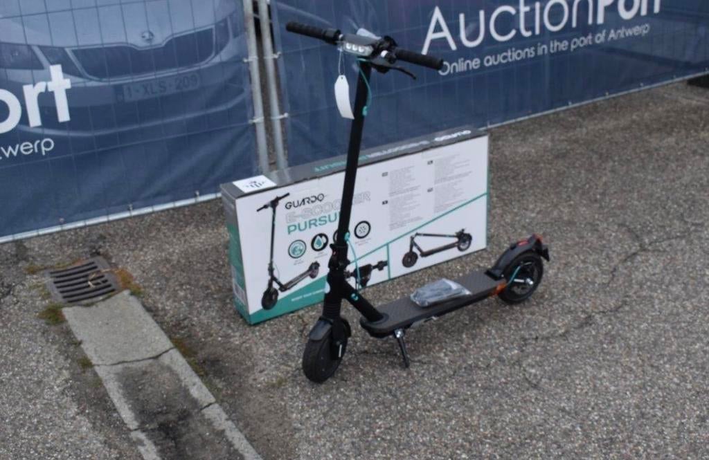 Guardo E-Scooter Pursuit - Nieuw in doos, Fietsen en Brommers, Steps, Ophalen, Michaelvanhooft@live.nl, Gemachtigd, Guardo