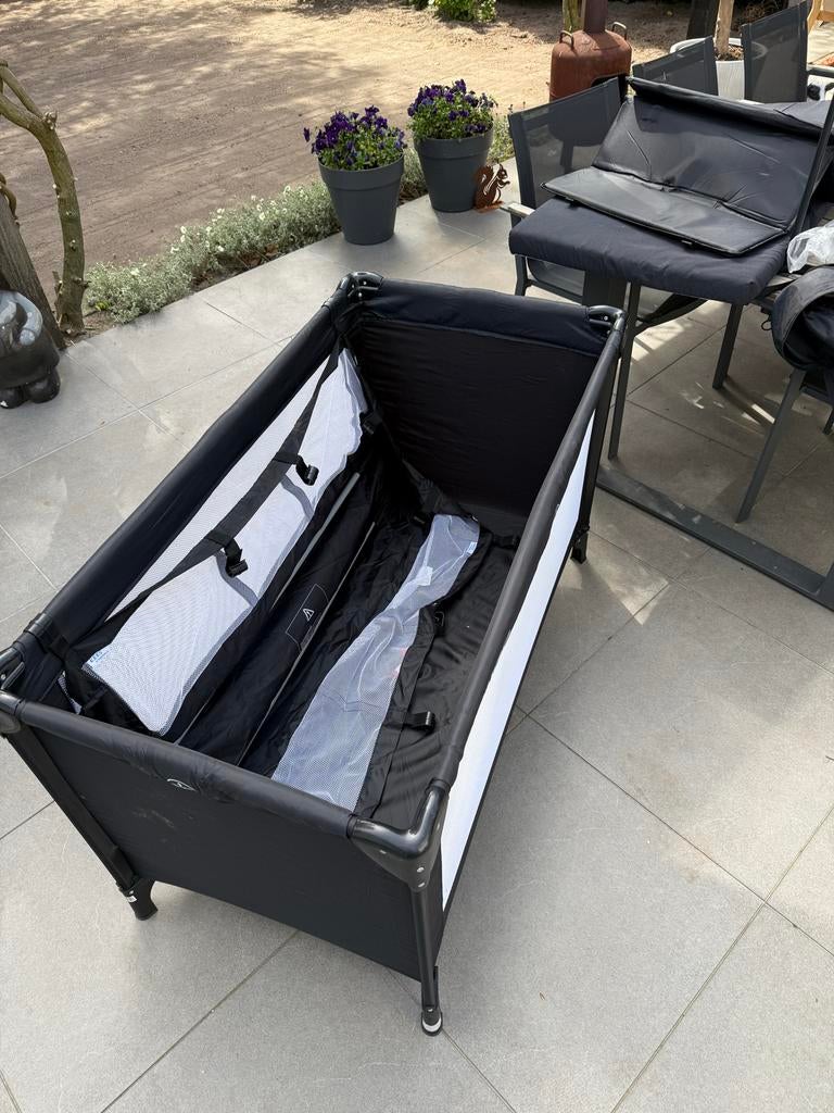 Campingbedje met verhoger - nooit gebruikt, Kinderen en Baby's, Babywiegjes en Ledikanten, Ophalen, Zo goed als nieuw, Reisbedje