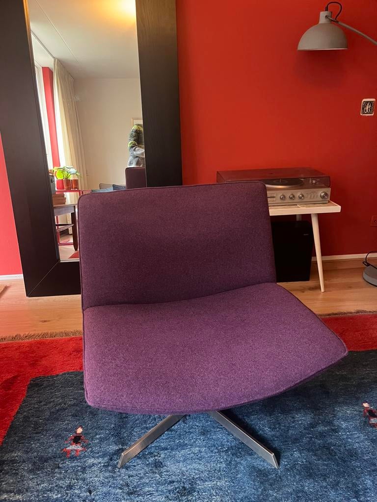 Paarse design draai fauteuil stoel, Huis en Inrichting, Fauteuils, Ophalen, Zo goed als nieuw, 75 tot 100 cm, 50 tot 75 cm
