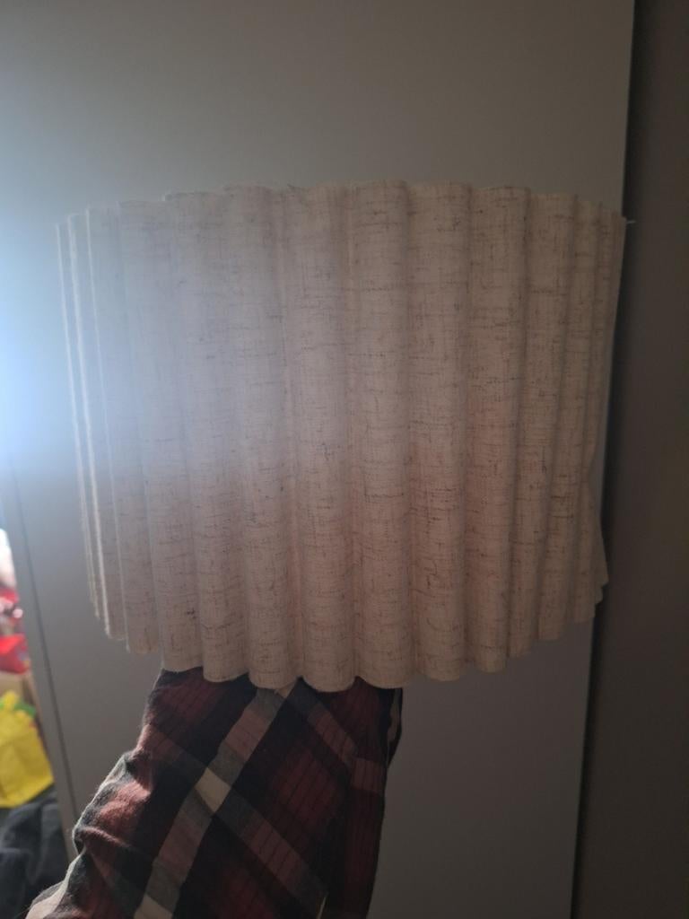 Crèmekleurige plissé lampenkap - Zo goed als nieuw, Huis en Inrichting, Lampen | Lampenkappen, 25 tot 50 cm, Rond, Ophalen of Verzenden