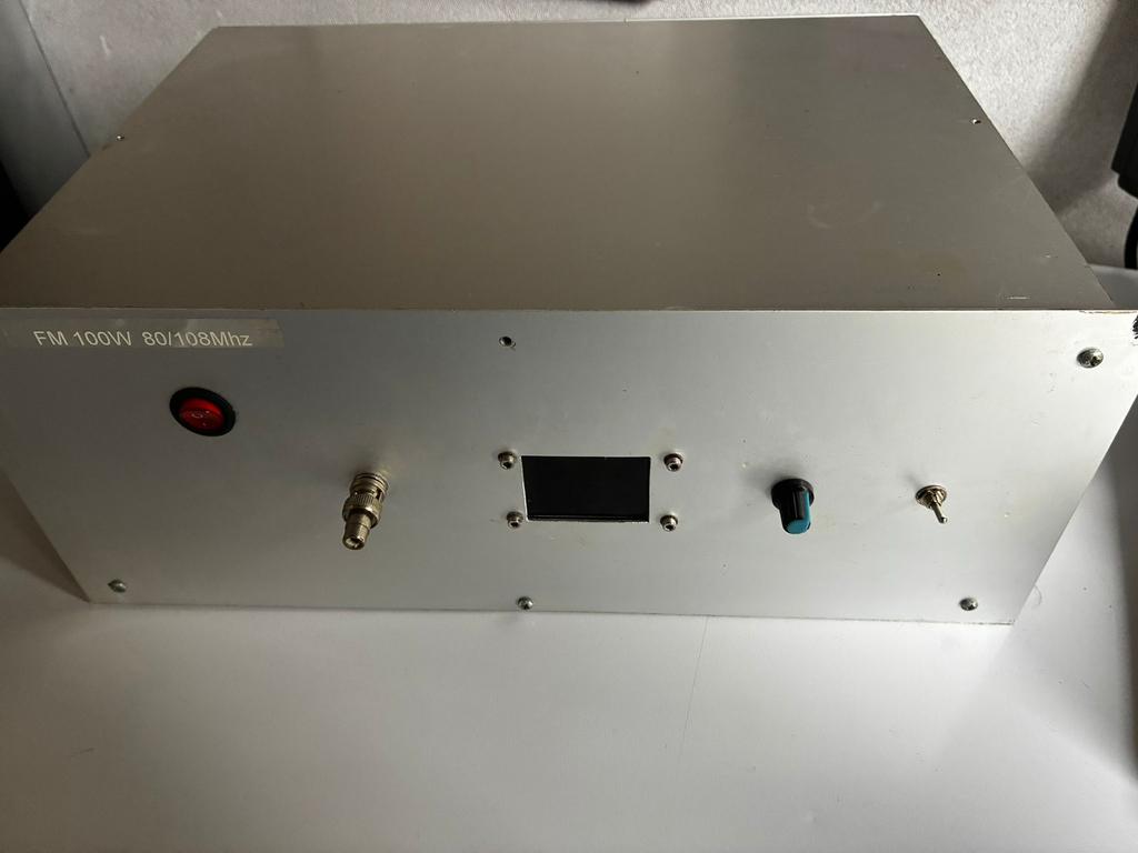 100watt FM zender, Ophalen, Zo goed als nieuw, Zender