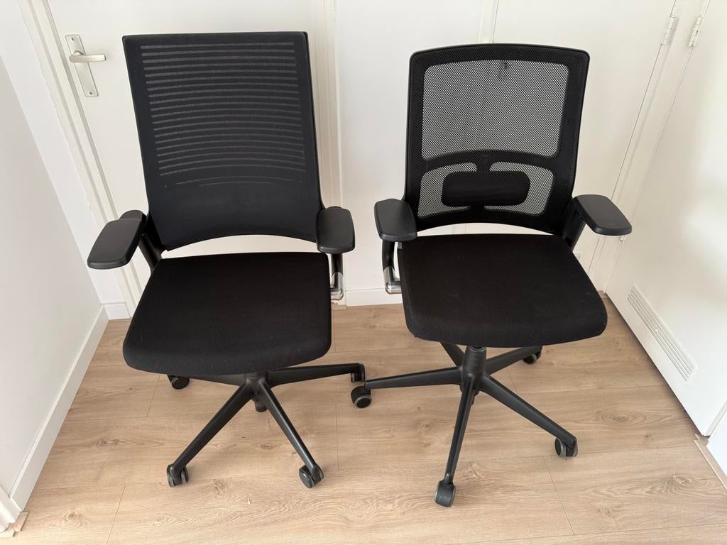 Ahrend 2020 Verta & Extra Verta Ergonomische bureaustoel, Huis en Inrichting, Bureaustoelen, Ophalen of Verzenden, Zo goed als nieuw